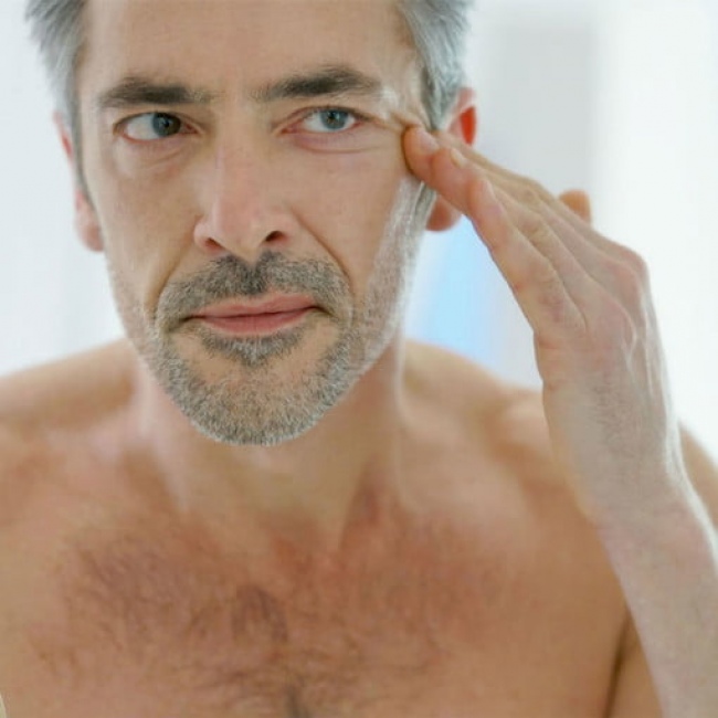 No se requiere cirugía: Cómo los hombres mayores (30+) pueden estirar su piel